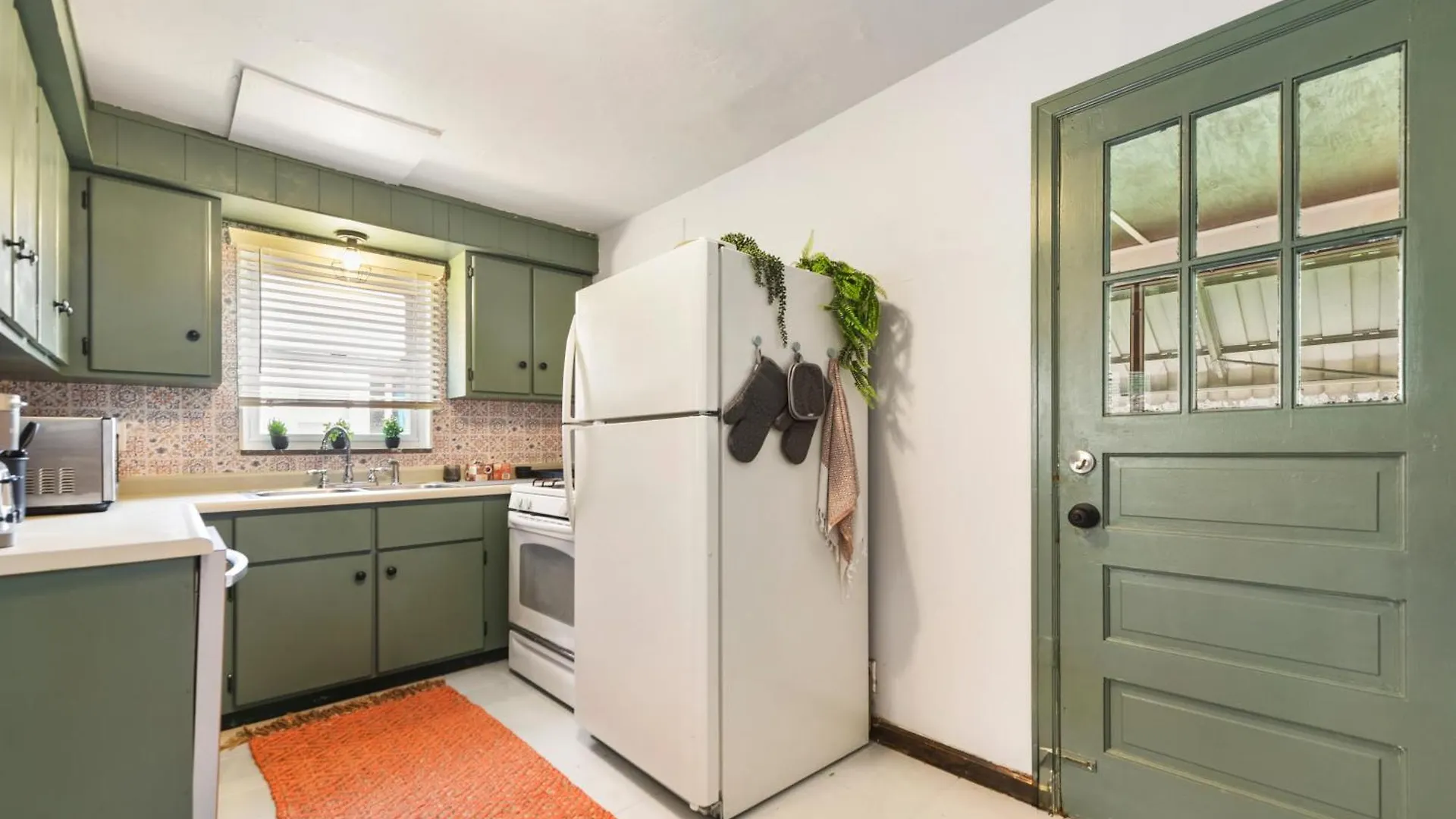 Cozy 3-Bedroom Family Home - Sleeps 8, Great Coffee Pittsburgh
