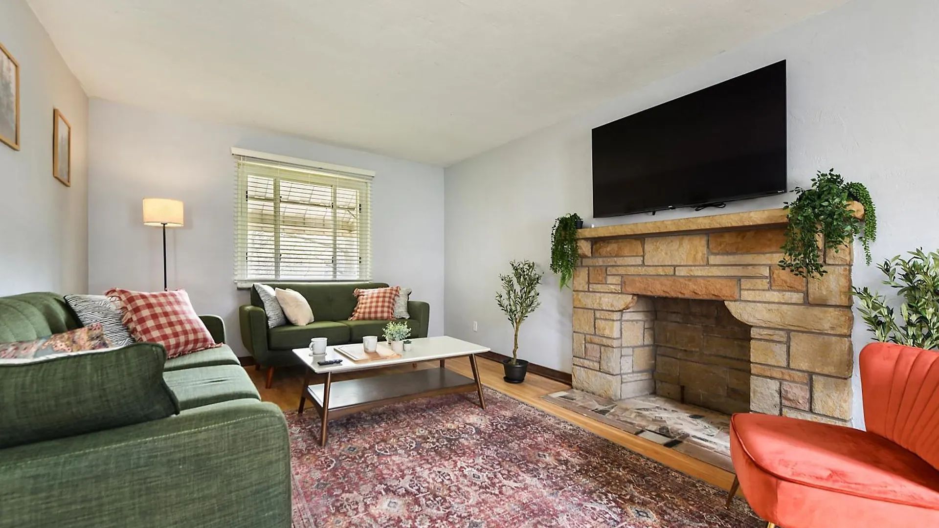 Cozy 3-Bedroom Family Home - Sleeps 8, Great Coffee Pittsburgh 0*,  USA